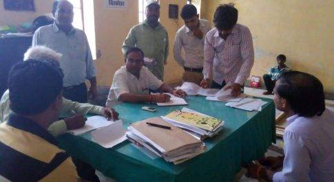 सिद्धार्थनगर। हुआ राजस्व व राजस्व परिषद के कार्यों की समीक्षा
