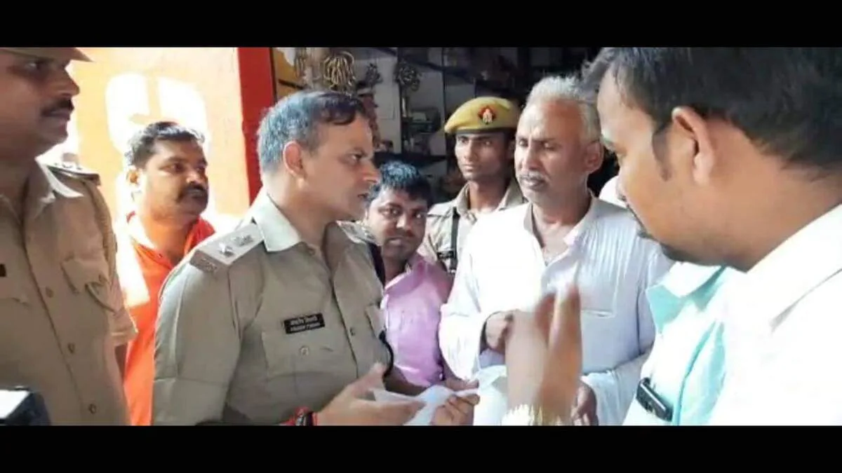 *पटरंगा आये वरिष्ठ पुलिस अधीक्षक से मिल पत्रकारों ने कार्यवाही की मांग की* *वीडियो किलिप देख एसएसपी ने दिया कार्यवाही का भरोसा*
