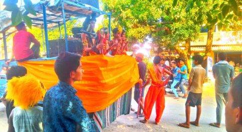 लखीमपुर खीरीI के अजान में हर्षो उल्लास से निकाली गई दधि यात्रा