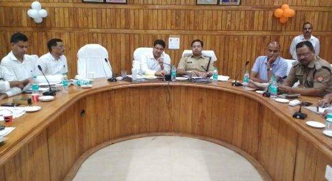 बहराइच। त्यौहारों को शान्तिपूर्णढं़ग से सम्पन्न कराने में संभ्रान्तजनों की महत्वपूर्ण भूमिका: जिलाधिकारी