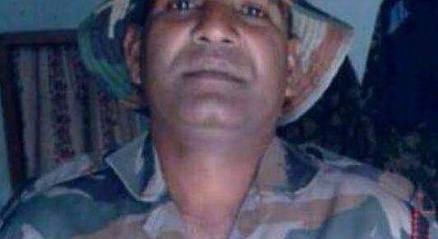 महराजगंज। बृजमनगंज क्षेत्र के ड्यूटी पर तैनात फौजी सिपाही सुरेश यादव का आकस्मिक निधन,देर शाम तक पार्थिव शरीर पैतृक निवास पहुंचेगा