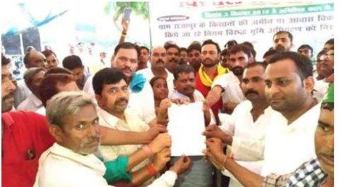 लखीमपुर खीरी I भाकियू लोकतांत्रिक की अनिश्चितकालीन धरने के प्रथम दिन में हिली प्रशासन की चूलें
