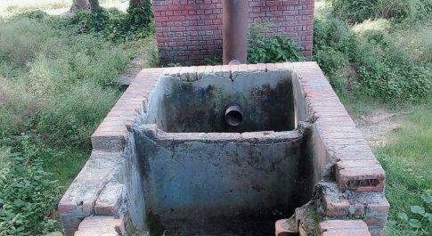 लखीमपुर खीरी I में नलकूप विभाग की लापरवाही का नतीजा भोग रहे गरीब किसान