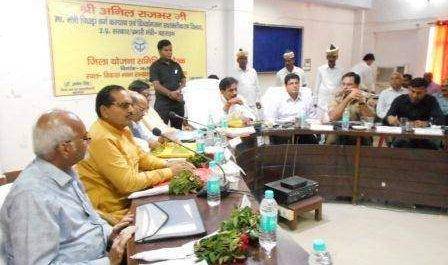 बहराइच। प्रभारी मंत्री अनिल राजभर की अध्यक्षता में सम्पन्न हुई जिला योजना समिति की बैठक 