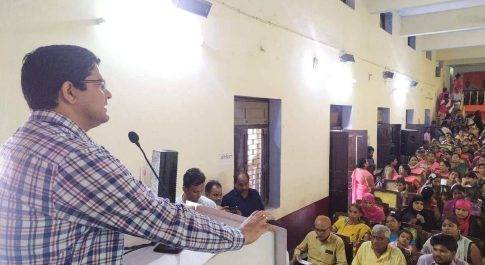 बहराइच। किसान पी.जी. कालेज में आयोजित हुआ जेंटल स्पर्श कार्यक्रम