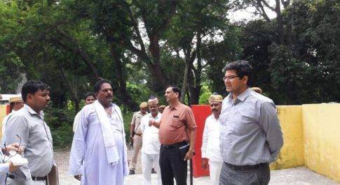 बहराइच। जिलाधिकारी ने किया स्वास्थ्य उपकेन्द्रों का निरीक्षण