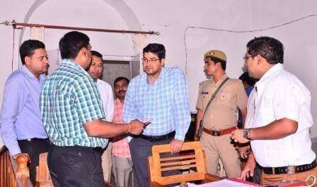 बहराइच। प्रथम दिन किसी प्रत्याशी ने नहीं दाखिल किया नामांकन