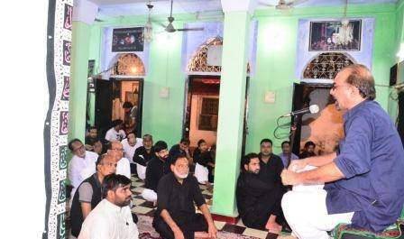 बहराइच। ‘‘यह बताती है सितम के घर में मातम की सदा, मजलिसे सरवर के बानी ज़ैनब-ओ सज्जाद हैं’’