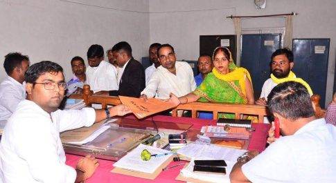 बहराइच।  नामांकन के अन्तिम दिन 11 प्रत्याशियों ने दाखिल किये नामांकन पत्र