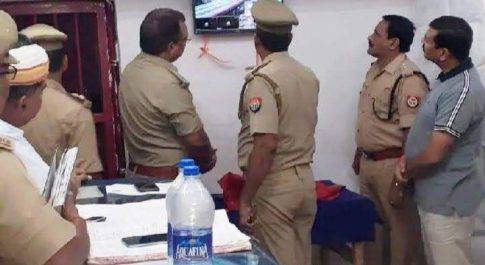 बहराइच। सी सी टी वी कैमरे की निगरानी में है शहर के ये चौराहे