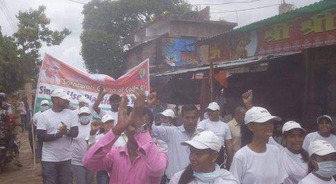 महराजगंज। SGC ग्रुप के कार्यकर्ताओं ने दिया स्वछता एवं पॉलीथिन का उपयोग न् करने का संदेश
