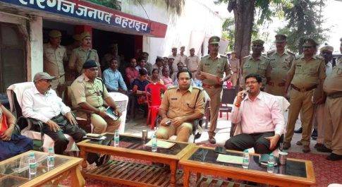 बहराइच। डीएम व एसपी की अध्यक्षता में थानों पर आयोजित हुई पीस कमेटी की बैठकें