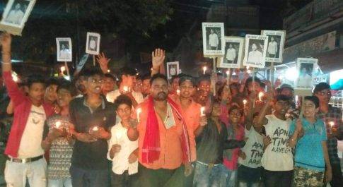 महराजगंज। बृजमनगंज स्थानीय युवकों ने मृतक की आत्मा के शांति के लिए किया श्रद्धांजलि सभा का आयोजन