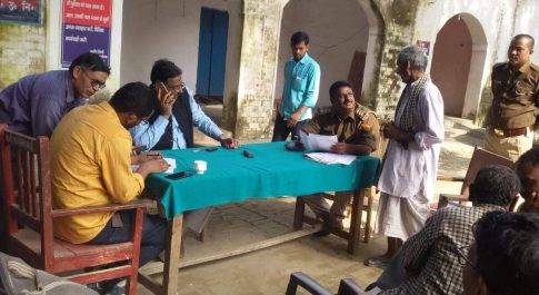 अयोध्या।  नही दिया जा सकता है डी जे बजने का परमीशन, समाधान दिवस में बोले उप जिला मजिस्ट्रेट