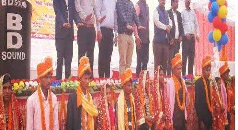 महराजगंज। लक्ष्मीपुर ब्लाक मे 91 जोडों को शादी योजना का मिला लाभ