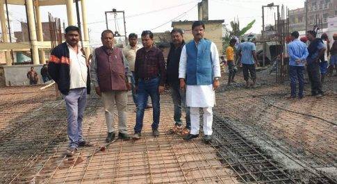महराजगंज। सोनौली मे निर्माण धीन कार्यालय का निरीक्षण