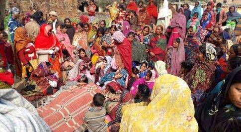 महराजगंज। ब्रेकिंग न्यूज:बृजमनगंज क्षेत्र में मिली एक और लाश हत्या की आशंका