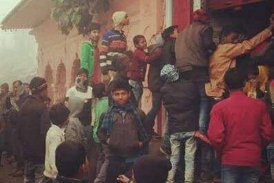 महराजगंज। धानी कस्बे में रामजानकी मंदिर से हुई प्राचीन मूर्ति की चोरी