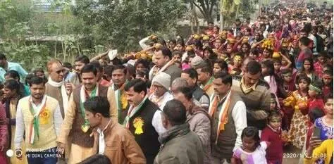 महराजगंज। फरेंदा विधायक ने किया कलशयात्रा शुभारंभ