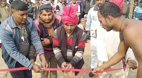 महराजगंज। लेहरा स्टेशन अखिल भारती कुस्ती दंगल का हुआ शुभारम्भ।