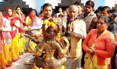 बहराइच : वसंत पंचमी का उत्सव मां शारदे का पूजन कर, ऋतुराज का किया स्वागत