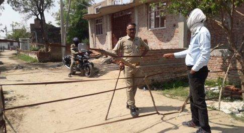 महराजगंज। बृजमनगंज क्षेत्र में प्रधान पुत्र ने रास्ता बंद किया पुलिस ने किया कार्यवाही