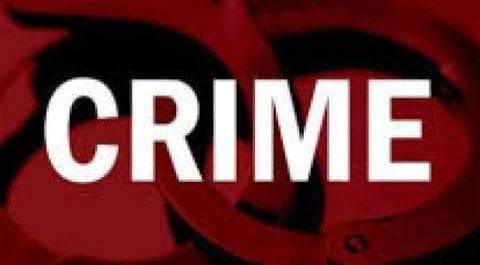 शाहजहांपुर। जनपद में फंदे पर लटकता मिला युवक का शव, पत्नी ने लगाया हत्या का आरोप