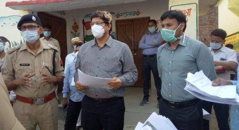 बहराइच । जरवल के ग्राम बढ़ौली में डीएम व एसपी की देख-रेख में सम्पन्न हुआ माॅक ड्रिल