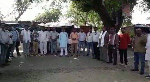 महराजगंज। बृजमनगंज कस्बे में समस्त पत्रकार बंधुओं द्वारा प्रेसक्लब जिलाध्यक्ष का किया गया स्वागत एवं सम्मान