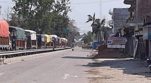 नेपाली ट्रकों व तेल टैंकरों से भारत मे संक्रमण का खतरा