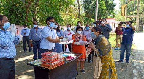 कोरोना को परास्त कर इलेवन चैम्पियन पहुॅचे अपने घर  