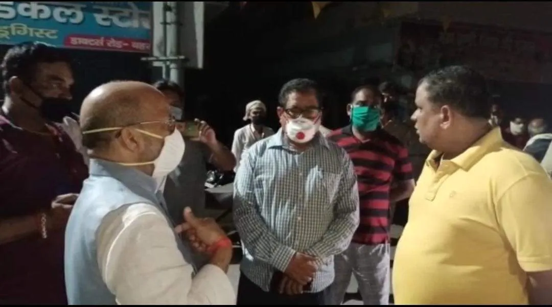 बहराइच जिला प्रशासन ने पूरे लाकडाऊन मे मनमाना रवैया अपनाया