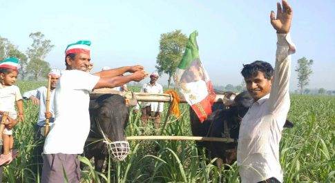 लखीमपुर खीरी/गोला गोकर्णनाथ- “गर्व से कहो मैं किसान हूं” भाकियू के कार्यकर्ताओं ने मनाया किसान सम्मान दिवस