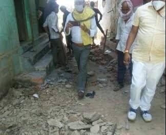 महराजगंज। ब्रेकिंग न्यूज:बृजमनगंज ब्लाक मे बृजमनगंज ब्लाक मे प्रधान एवं सिग्रेटरी के मिलीभगत से मनरेगा इंटरलाकिंग मे पाया गया घोटाला