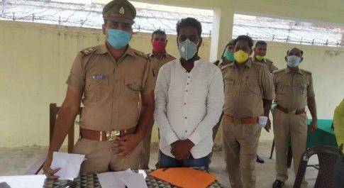 महराजगंज। बृजमनगंज थाने पर भावी जिला पंचायत सदस्य राहुल शर्मा ने पुलिस प्रशासन मे बाटे मास्क