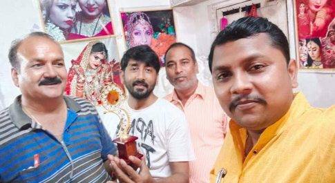 महराजगंज। समाज सेवी पंकज श्रीवास्तव द्वारा किया गया विदाई समारोह