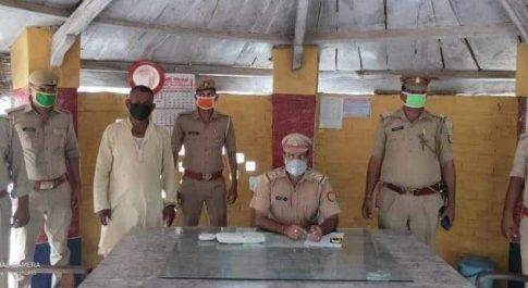 महराजगंज। टाप टेन अपराधी चरस के साथ हुआ गिरफ्तार