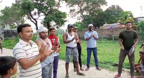 थाली और ताली बजाकर बेरोजगार युवा सरकार तक पहुंचाएं अपनी मन की बात