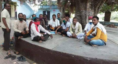 पंचायत सुरक्षा गार्ड को नहीं मिल रही मजदूरी
