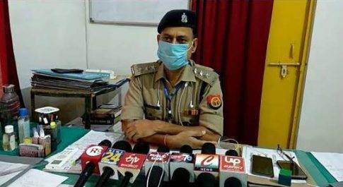 महराजगंज। महिला ने बेटी के साथ अश्लील हरकत व दुष्कर्म का प्रयास करने का लगाया आरोप