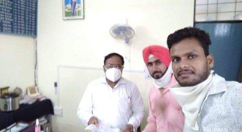 उत्तर प्रदेश लखीमपुर खीरी किसानों से हो रहे हरियाणा में लाठीचार्ज को लेकर ज्ञापन दिया