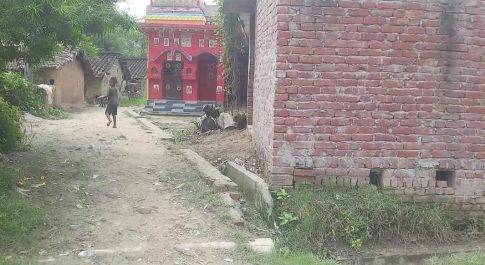 बहराइच परमपुर ग्राम वासियों ने की गांव सभा के भ्रष्टाचार की शिकायत बी डी ओ नवाबगंज ने शिकायती पत्र मिलने से किया इनकार