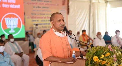 देवरिया। मुख्यमंत्री आज देवरिया में भाजपा कार्यकर्ताओं को बूथ जितने का दिया लक्ष्य