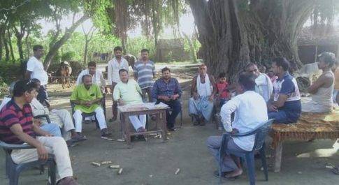 जैतापुर फखरपुर पट्टी बहराइच पूर्व विधायक क्रष्ण कुमार ओझा ने किया जनसम्पर्क