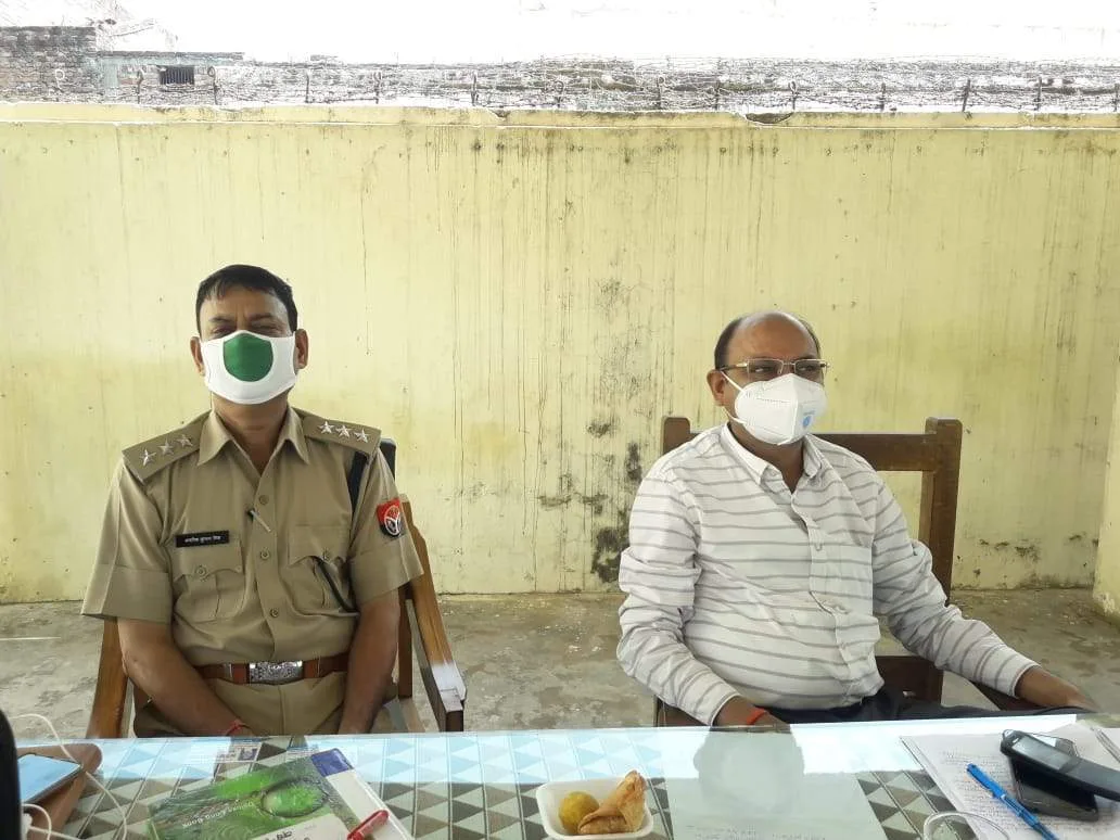 महराजगंज। बृजमनगंज थाना दिवस पर पहुचें फरेंदा एसडीएम व सीओ,चार राजस्व मामले का हुआ निस्तारण
