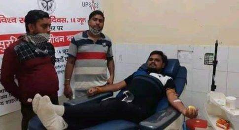शाहजहांपुर दो युवाओं ने खून देकर बचाई गर्भवती की जान