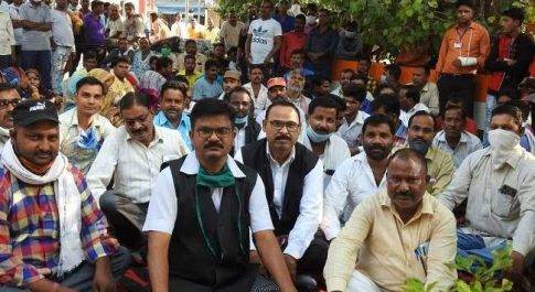 शाहजहांपुर निगम में सफाई कर्मचारियों ने किया प्रदर्शन