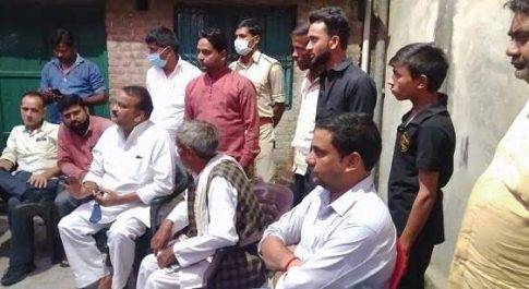 शाहजहांपुर स्मैक तस्करों को छोड़ बेगुनाह को जेल भेजने पर भड़के सपाई