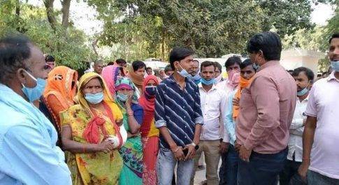शाहजहांपुर दूसरे दिन भी मरीज न मिलने पर मेडिकल कॉलेज में हंगामा