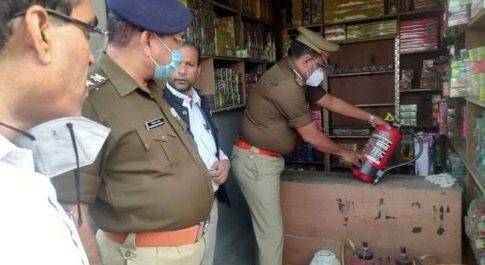 जनपद शाहजहांपुर लाइसेंस एक, दुकानें अनेक